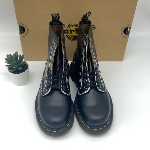 Dr.Martens 1460 Stud BLACK ROLLED VINTAGE SMOOTH - Picture 10 of 15